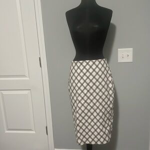 Skirt with mini split
